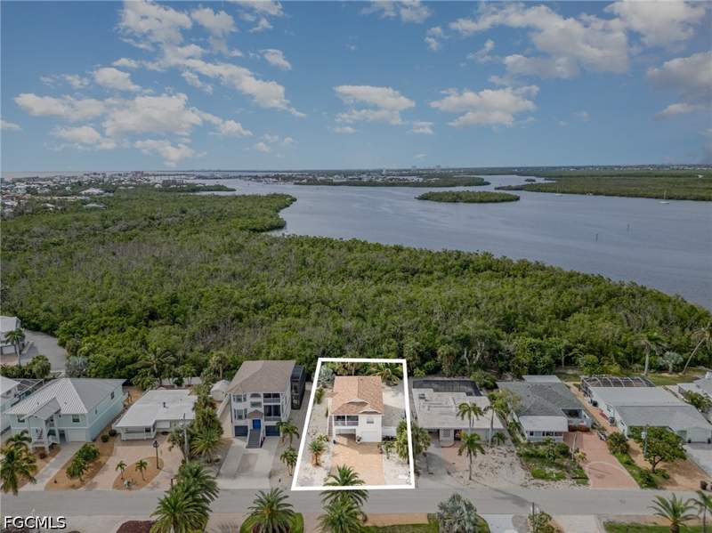 3 bedroom SingleFamilyResidence at 401 Donora Blvd, Shell Mound Park, Fort Myers Beach — photo 2