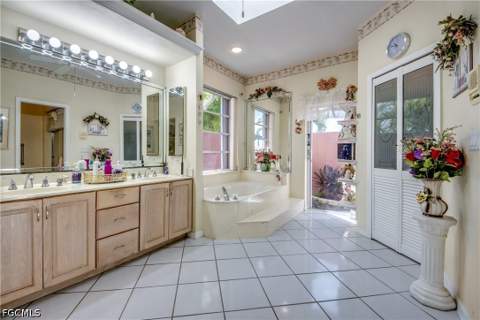 2105 SW 53rd Ter, Cape Coral FL - photo 9 of 40