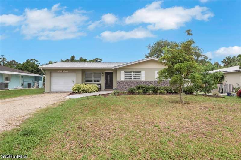 3 bedroom SingleFamilyResidence at 12207 De Moya Dr, Fort Myers Shores, Fort Myers — photo 1