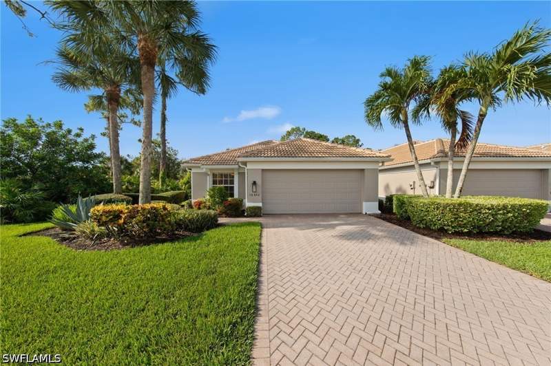 2 bedroom Attached at 10046 Horse Creek Rd, Cypress Cove, Fort Myers — photo 3