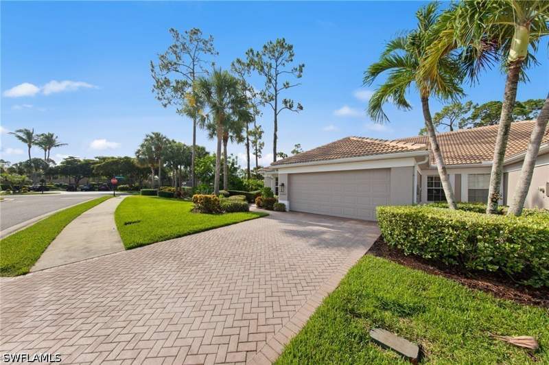 2 bedroom Attached at 10046 Horse Creek Rd, Cypress Cove, Fort Myers — photo 4