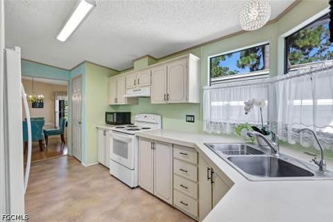 19682 Eagle Trace Ct, North Fort Myers FL - photo 10 of 28