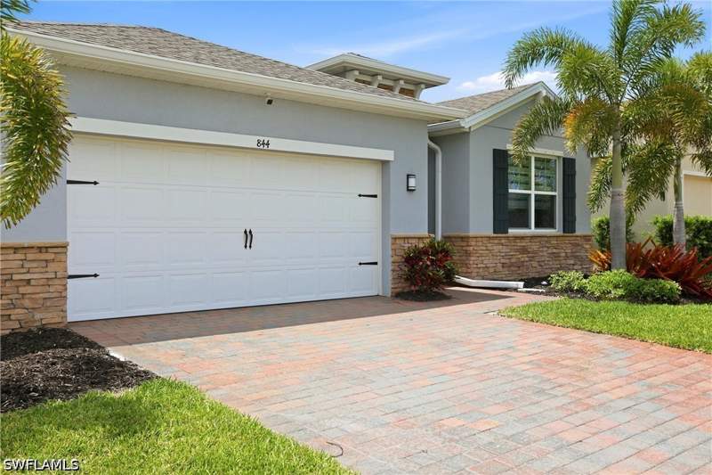 4 bedroom SingleFamilyResidence at 844 Heather Lake Ave, Stonewater, Cape Coral — photo 2