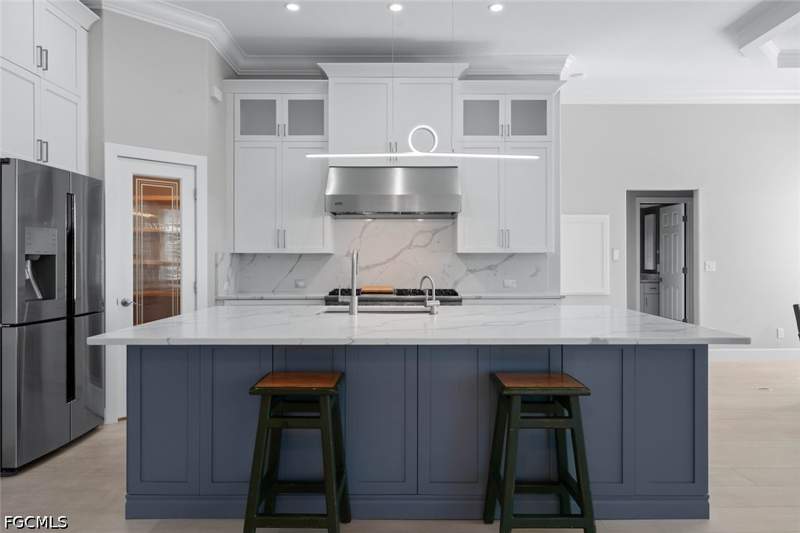 3 bedroom SingleFamilyResidence at 710 Birdie View Pt, Beachview Country Club Estates, Sanibel — photo 3