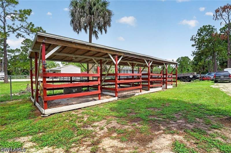 4 bedroom SingleFamilyResidence at 2581 4th Ave NE, Golden Gate Estates, Naples — photo 3
