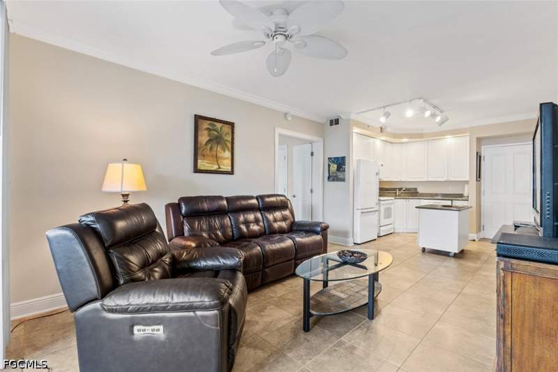 2 bedroom Condominium at 2825 Palm Beach Blvd 203, Alta Mar, Fort Myers — photo 4