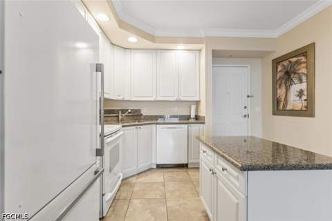 2825 Palm Beach Blvd 203, Fort Myers FL - photo 8 of 39