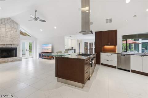 15821 Shamrock Dr, Fort Myers FL - photo 16 of 50