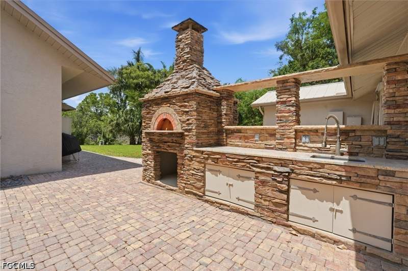 4 bedroom SingleFamilyResidence at 15821 Shamrock Dr, Briarcliff, Fort Myers — photo 3