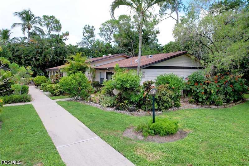 1 bedroom Attached at 1001 Pine Isle Ln 1001, Boca Ciega Village, Naples — photo 1