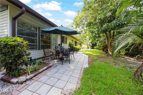1001 Pine Isle Ln 1001, Naples FL - photo 24 of 34