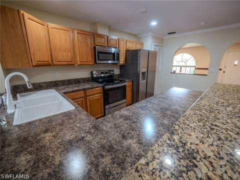 18414 Tulip Rd, Fort Myers FL - photo 10 of 37