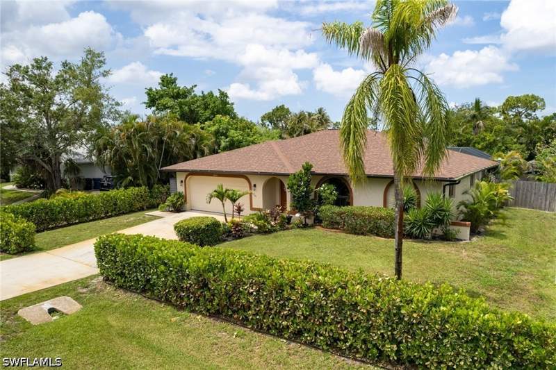 3 bedroom SingleFamilyResidence at 18414 Tulip Rd, San Carlos Park, Fort Myers — photo 3