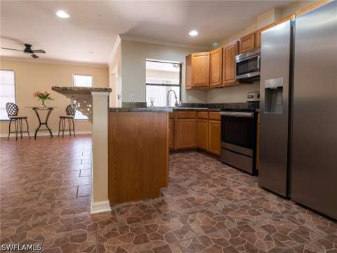 18414 Tulip Rd, Fort Myers FL - photo 8 of 37