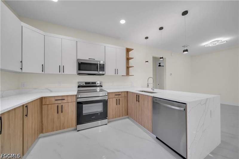 3 bedroom SingleFamilyResidence at 4016 9th St SW, Lehigh Acres, Lehigh Acres — photo 4