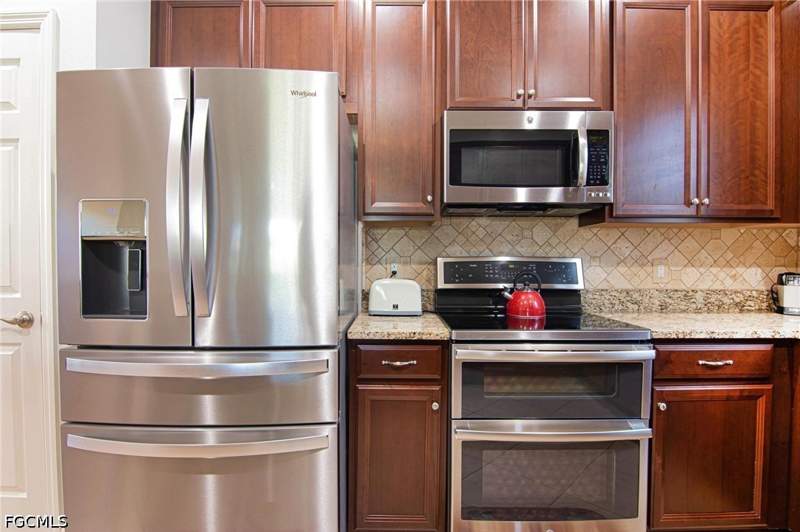 3 bedroom SingleFamilyResidence at 2637 Vareo Ct, Sandoval, Cape Coral — photo 3