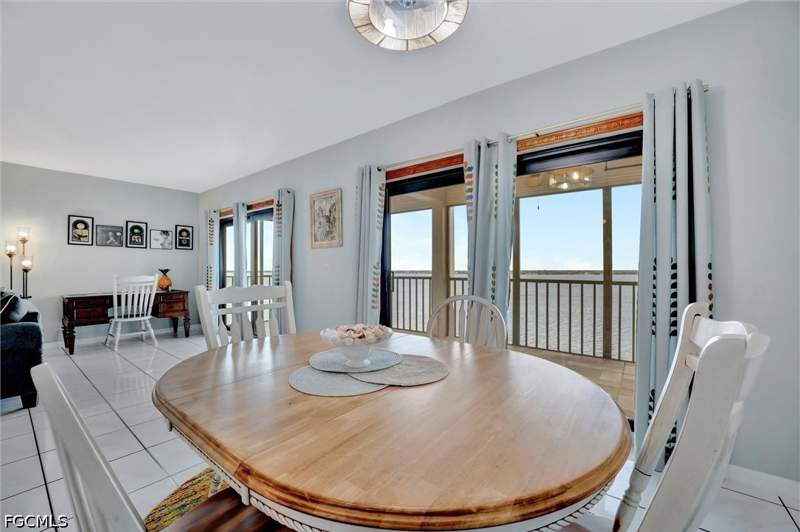 2 bedroom Condominium at 1901 Clifford St 1001, Sunset Vista, Fort Myers — photo 4