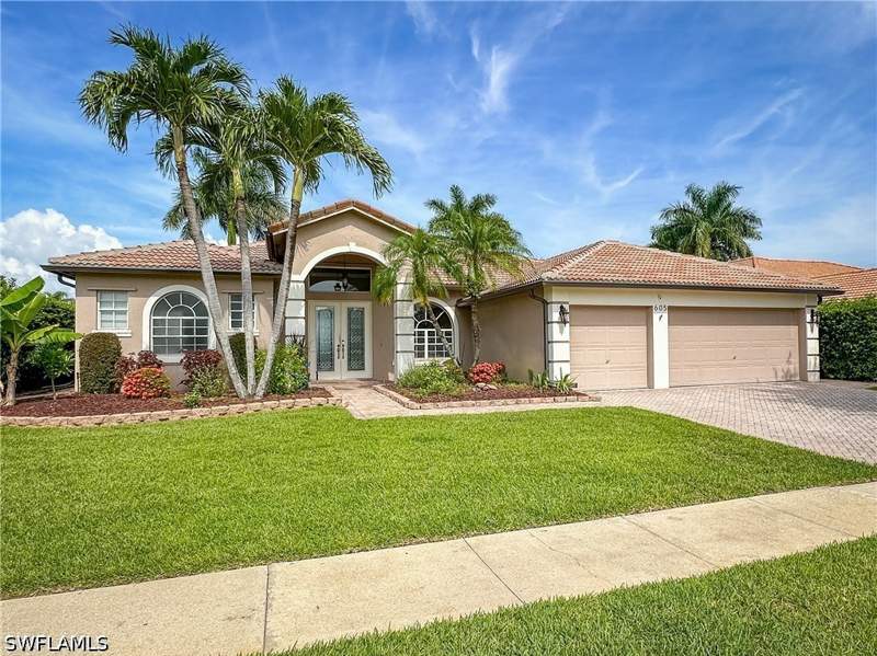4 bedroom SingleFamilyResidence at 605 Grand Rapids Blvd, Waterways Of Naples, Naples — photo 3