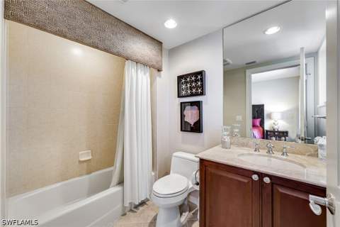 1050 Borghese Ln 605, Naples FL - photo 24 of 34