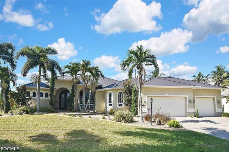 4 bedroom SingleFamilyResidence at 2808 SW 33rd Ter, Cape Coral, Cape Coral — photo 1