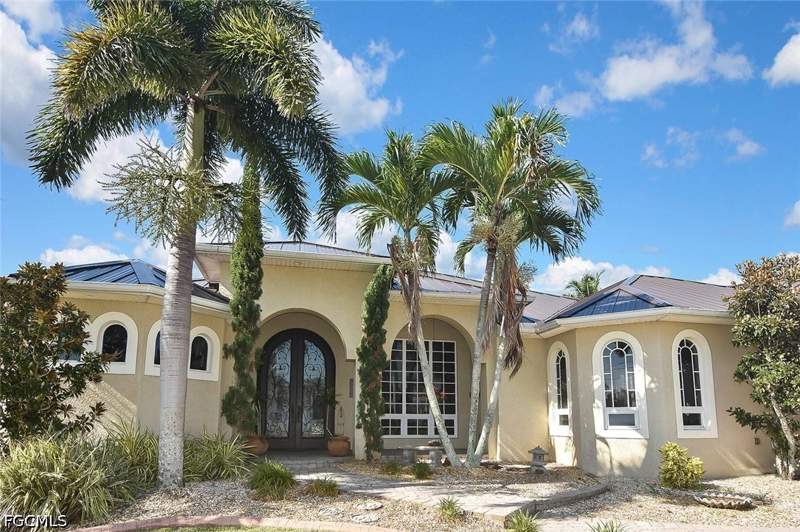 4 bedroom SingleFamilyResidence at 2808 SW 33rd Ter, Cape Coral, Cape Coral — photo 2