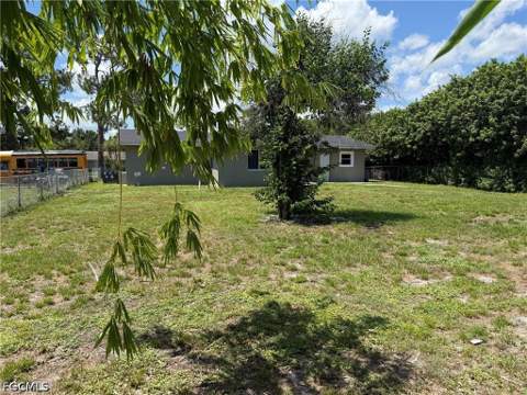 2199 Wyandotte Ave, Alva FL - photo 6 of 23