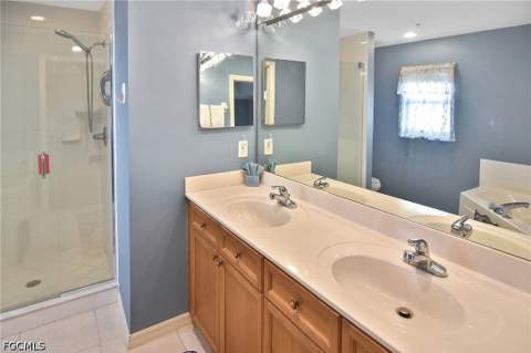 10021 Lake Cove Dr 101, Fort Myers FL - photo 14 of 50