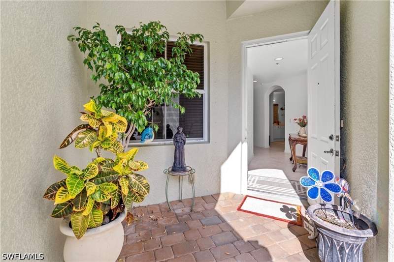 2 bedroom Condominium at 1405 Mariposa Cir 102, Mariposa, Naples — photo 3