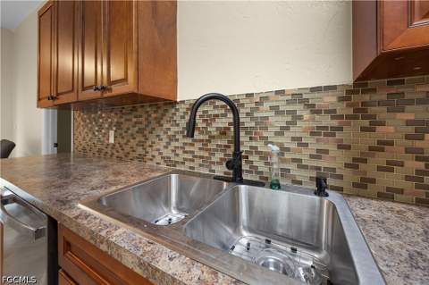 7823 Marx Dr, North Fort Myers FL - photo 10 of 27