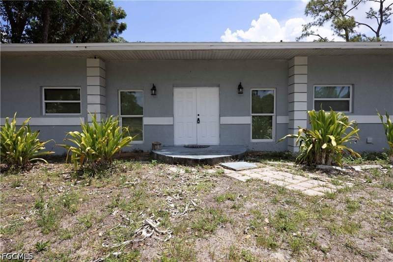4 bedroom SingleFamilyResidence at 7823 Marx Dr, Suncoast Estates Unrec, North Fort Myers — photo 2