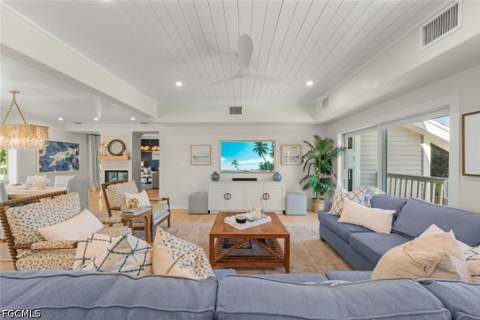 1048 Kings Crown Dr, Sanibel FL - photo 19 of 50