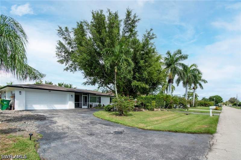 3 bedroom SingleFamilyResidence at 59 Wickliffe Dr, Willoughby Acres, Naples — photo 4