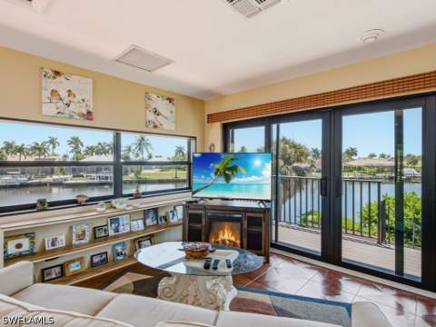 197 Gulfport Ct, Marco Island FL - photo 17 of 50