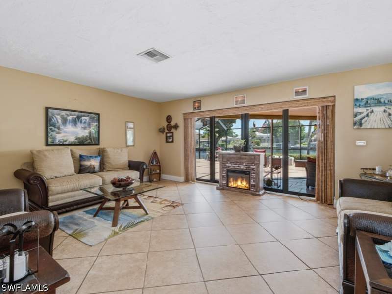 3 bedroom SingleFamilyResidence at 197 Gulfport Ct, Marco Island, Marco Island — photo 3