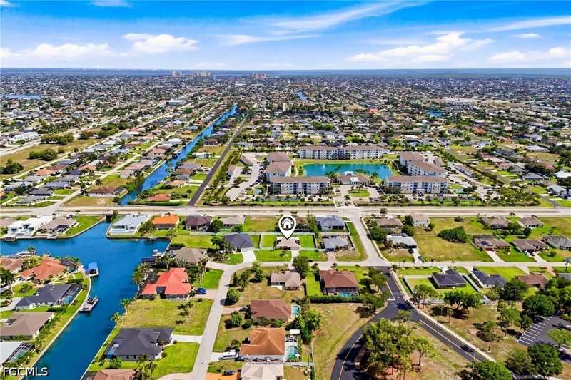 3 bedroom SingleFamilyResidence at 1732 SW 36th Ter, Cape Coral, Cape Coral — photo 1