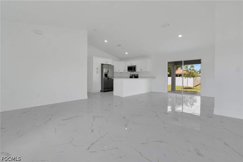 3 bedroom SingleFamilyResidence at 1808 NE 44th St, Cape Coral, Cape Coral — photo 3