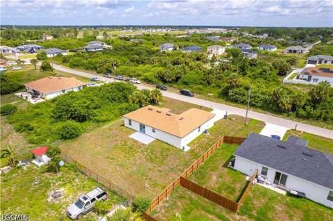 1242 Echard St E, Lehigh Acres FL - photo 18 of 19