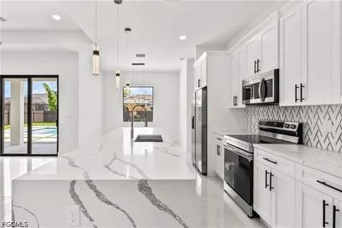 1809 SW Trafalgar Pkwy, Cape Coral FL - photo 6 of 17