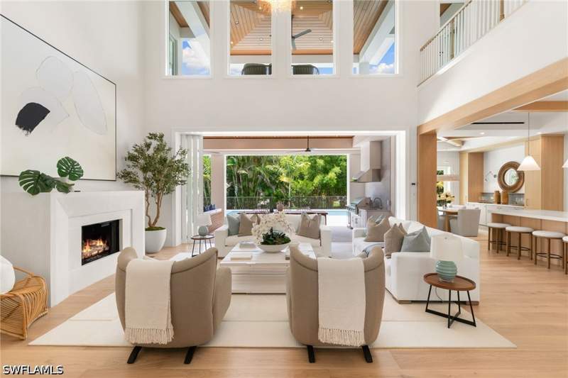 5 bedroom SingleFamilyResidence at 1985 Crayton Rd, Moorings, Naples — photo 4