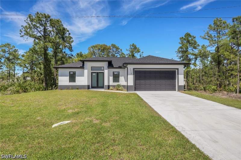 3 bedroom SingleFamilyResidence at 746 Colyer St E, Lehigh Acres, Lehigh Acres — photo 2