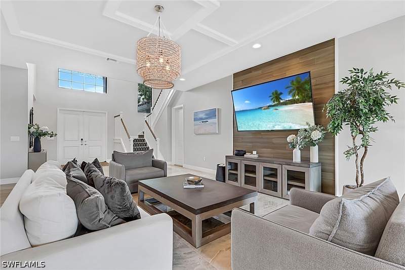 6 bedroom SingleFamilyResidence at 4541 Azalea Dr, Stonecreek, Naples — photo 2