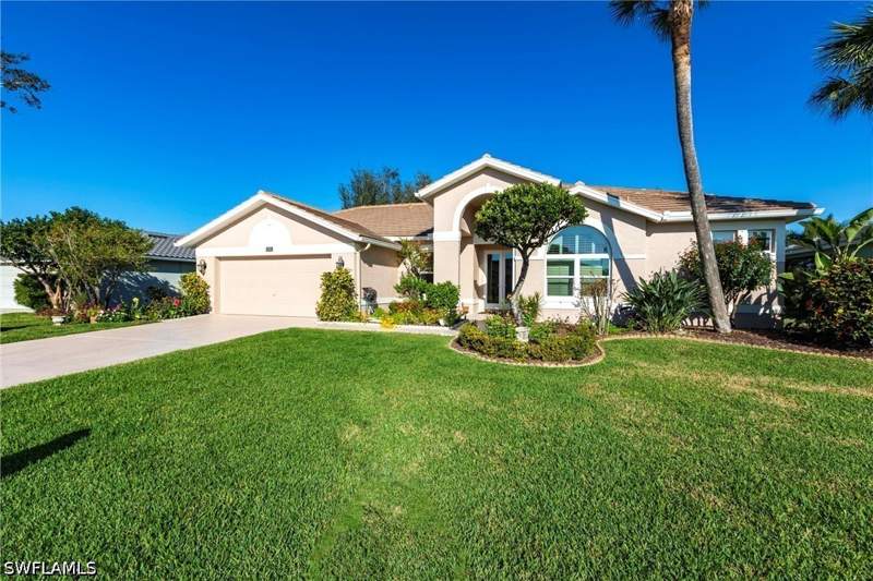 3 bedroom SingleFamilyResidence at 8361 Trentwood Ct, Cross Creek Estates, Fort Myers — photo 3