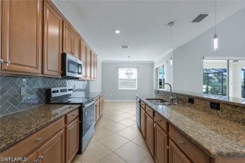 2262 Vermont Ln, Naples FL - photo 6 of 28