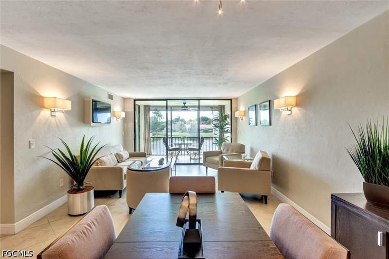 2 bedroom Condominium at 4574 Trawler Ct 202, Trawler Village, Fort Myers — photo 4
