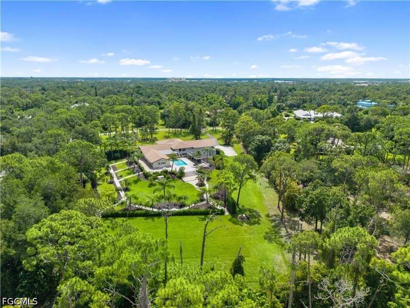5 bedroom SingleFamilyResidence at 13580 Brynwood Ln, Brynwood, Fort Myers — photo 1