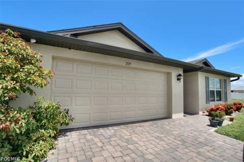2119 NE 6th Pl, Cape Coral FL - photo 8 of 10