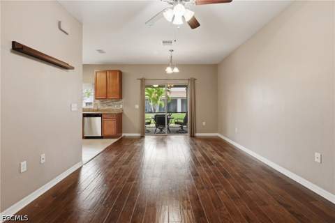 3818 Clearbrook Ln, Fort Myers FL - photo 9 of 47