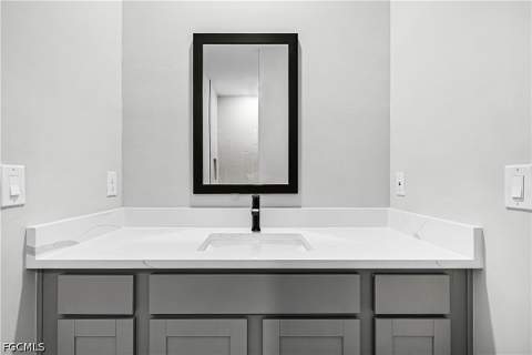 331 Nicholas Pkwy E, Cape Coral FL - photo 19 of 33
