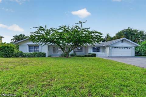 1608 Crayton Rd, Naples FL - photo 6 of 33