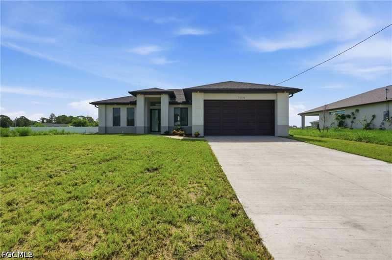 3 bedroom SingleFamilyResidence at 7019 Palpano Cir, Port Labelle, Labelle — photo 1